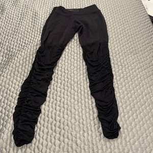 Beyond Yoga black leg warmer legging